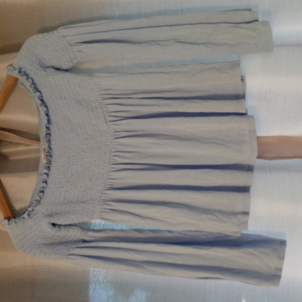 2/$15 Sale! Old navy girl blue shirt. XS.